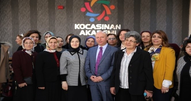 Kocasinan Belediyesi Her Zaman Kadınların Yanında Kocasinan Belediyesi Her Zaman Kadınların Yanında