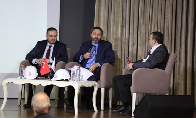 AGÜ’de “Türk Gayrimenkul Sektörüne Genel Bakış” Konulu Panel AGÜ’de “Türk Gayrimenkul Sektörüne Genel Bakış” Konulu Panel