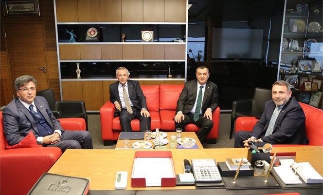 Oda Başkanlarından Boydak Holding CEO’suna Hayırlı Olsun Ziyareti Oda Başkanlarından Boydak Holding CEO’suna Hayırlı Olsun Ziyareti