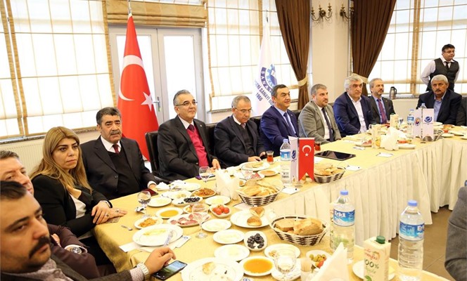 Kayserili Mobilyacılar Sorunlarını Birlik Beraberlik İçerisinde Çözecek Kayserili Mobilyacılar Sorunlarını Birlik Beraberlik İçerisinde Çözecek
