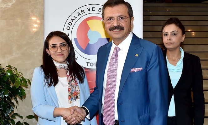 TOBB Kadın Girişimciler Kurulu’ndan Rifat Hisarcıklıoğlu’na Ziyaret TOBB Kadın Girişimciler Kurulu’ndan Rifat Hisarcıklıoğlu’na Ziyaret
